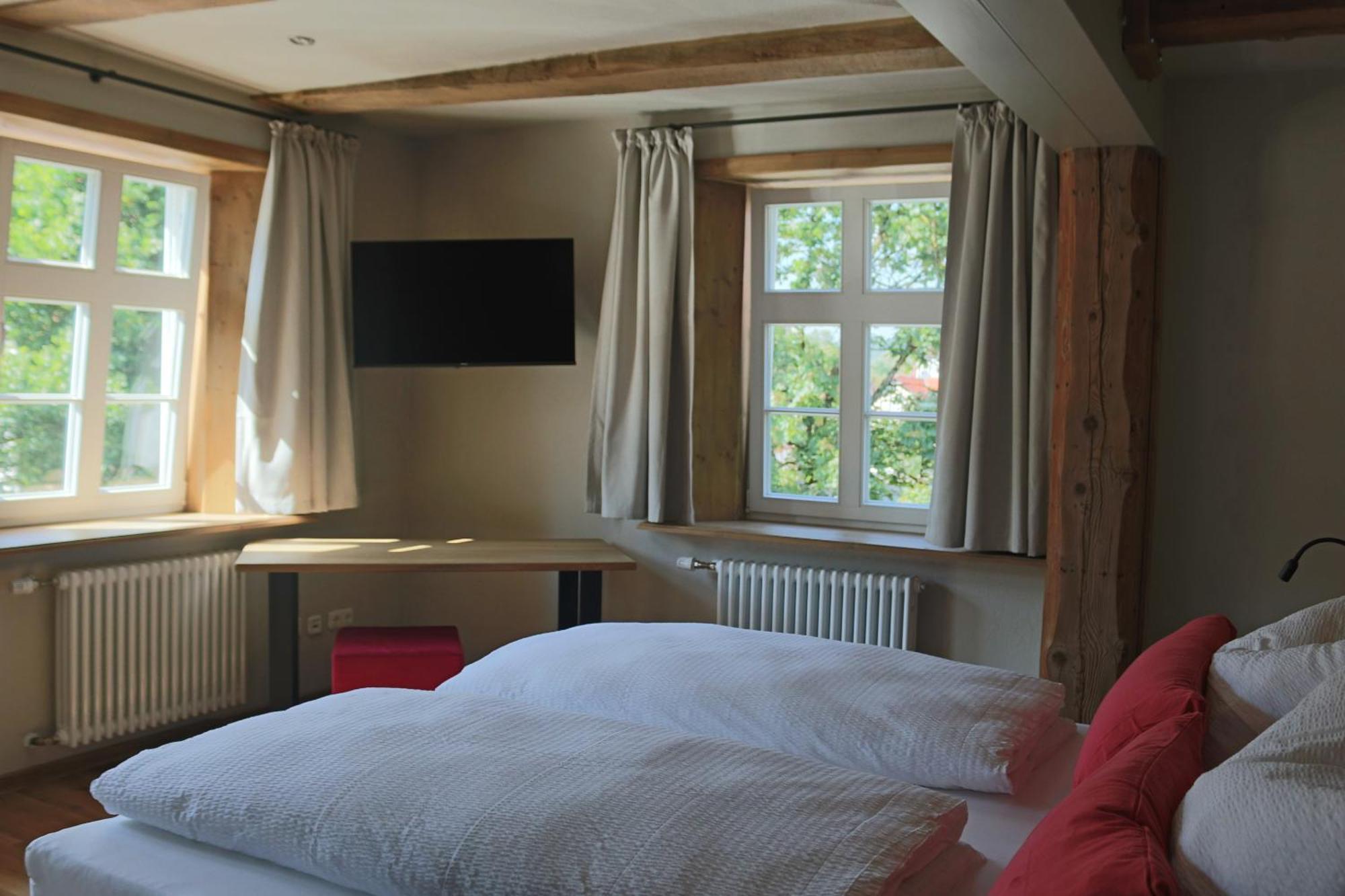 Landgasthof Koenig Von Preussen Helsa Room photo