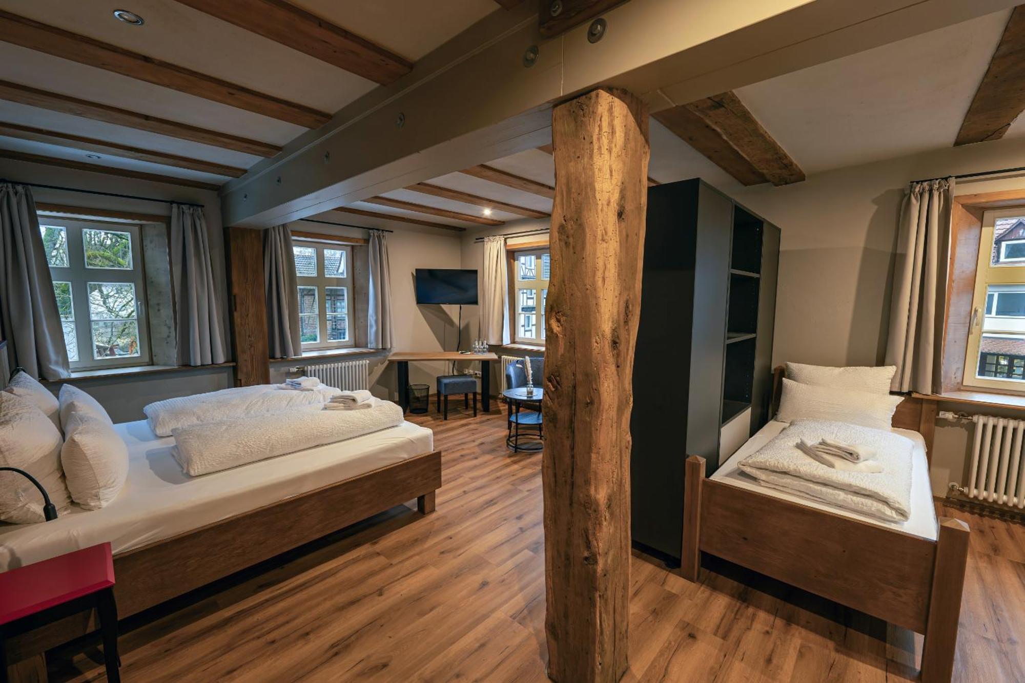 Landgasthof Koenig Von Preussen Helsa Room photo